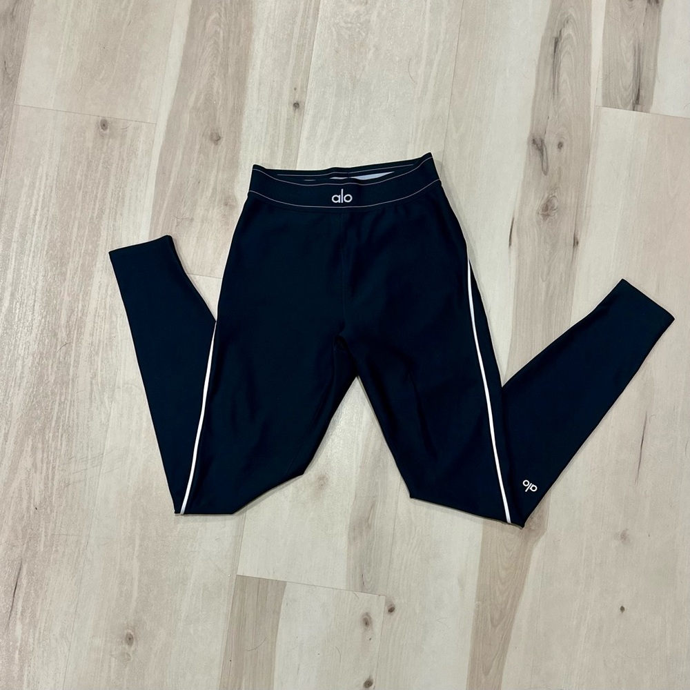 ALO Yoga Black Leggings with White Piping